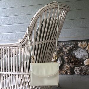 Vintage - SALVATORE FERRAGAMO #L 21 1515 Leather Crossbody Shoulder Bag